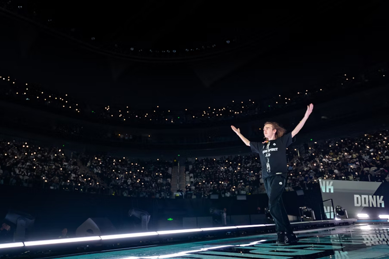 CSGO G2选手m0NESY比赛中卡bug又被喷